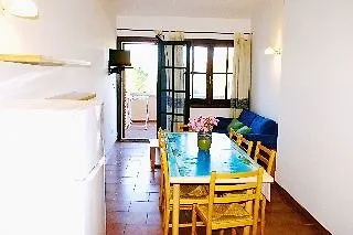 Ahr Ξενοδοχείο με διαμερίσματα Porto Pollo
